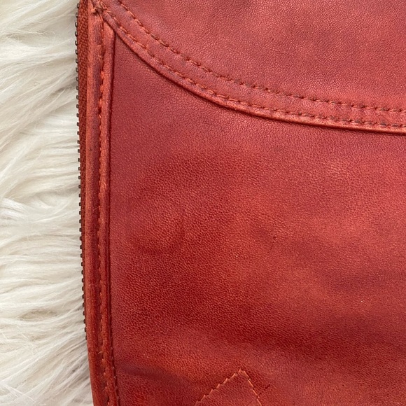 Free People We The Free Red Traveler Zip Around Leather Wallet Clutch - Picture 11 of 12